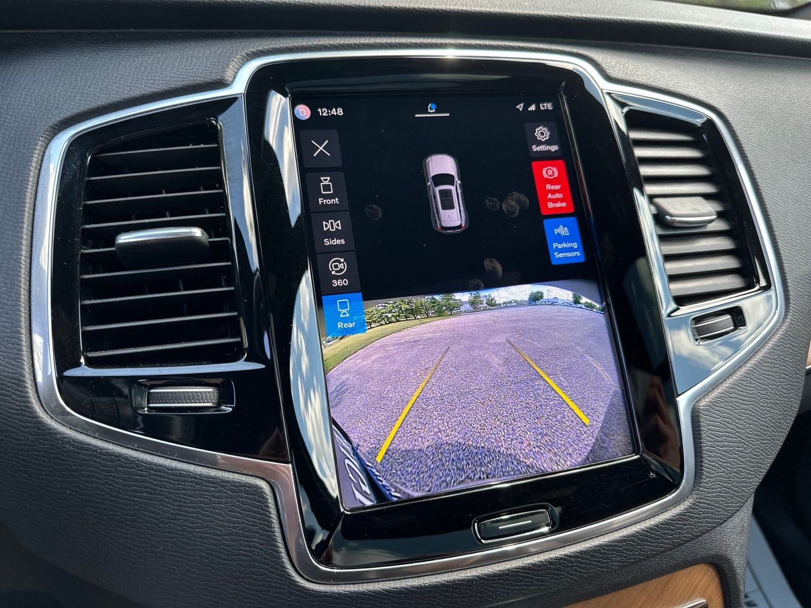 2023 Volvo XC90 B5 Plus