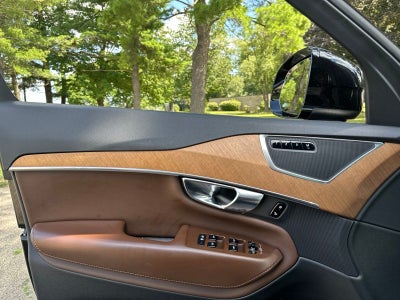 2023 Volvo XC90 B5 Plus